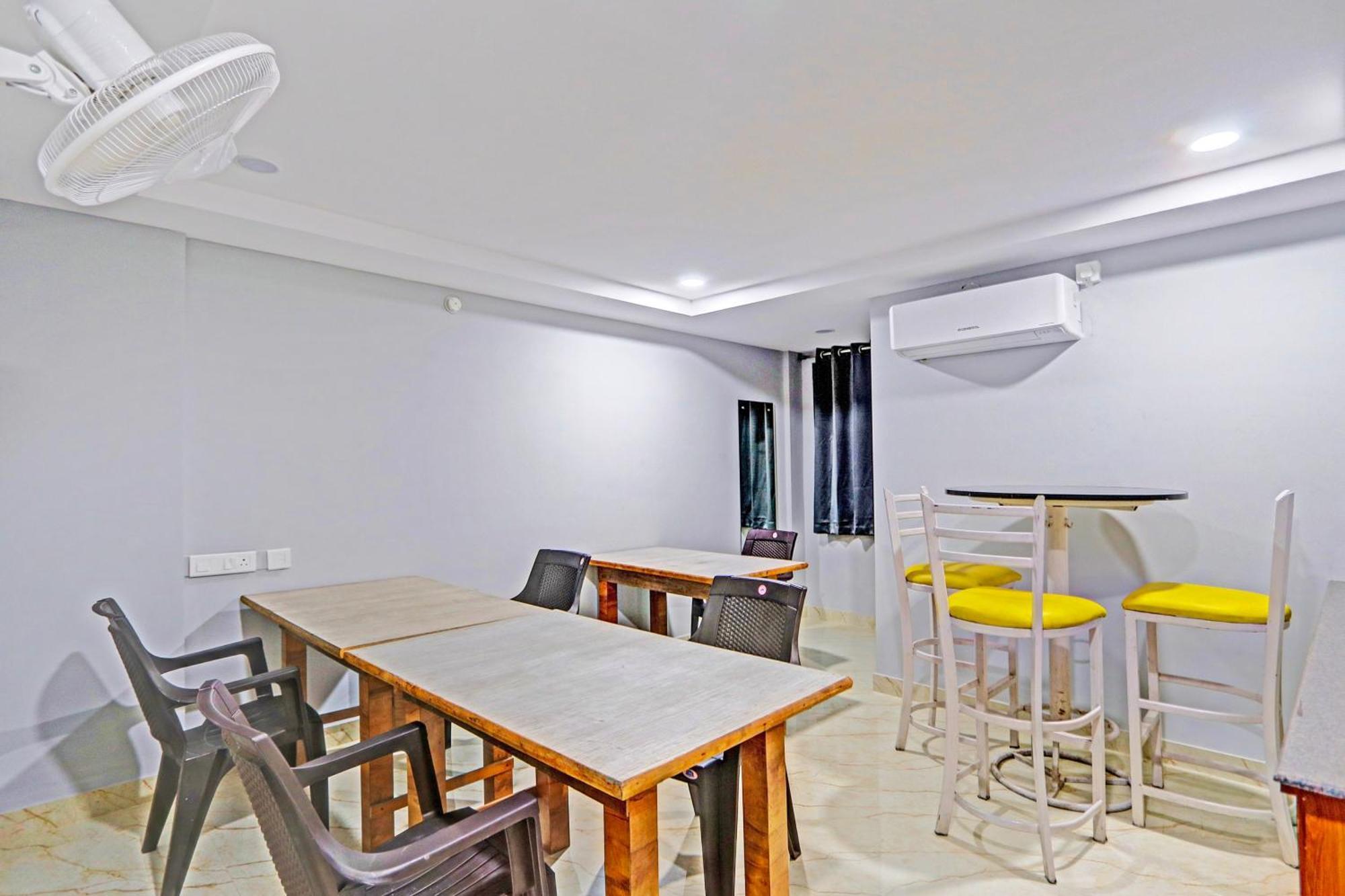 ホテル Super Townhouse Qualia Elite S R Nagar ハイデラバード エクステリア 写真