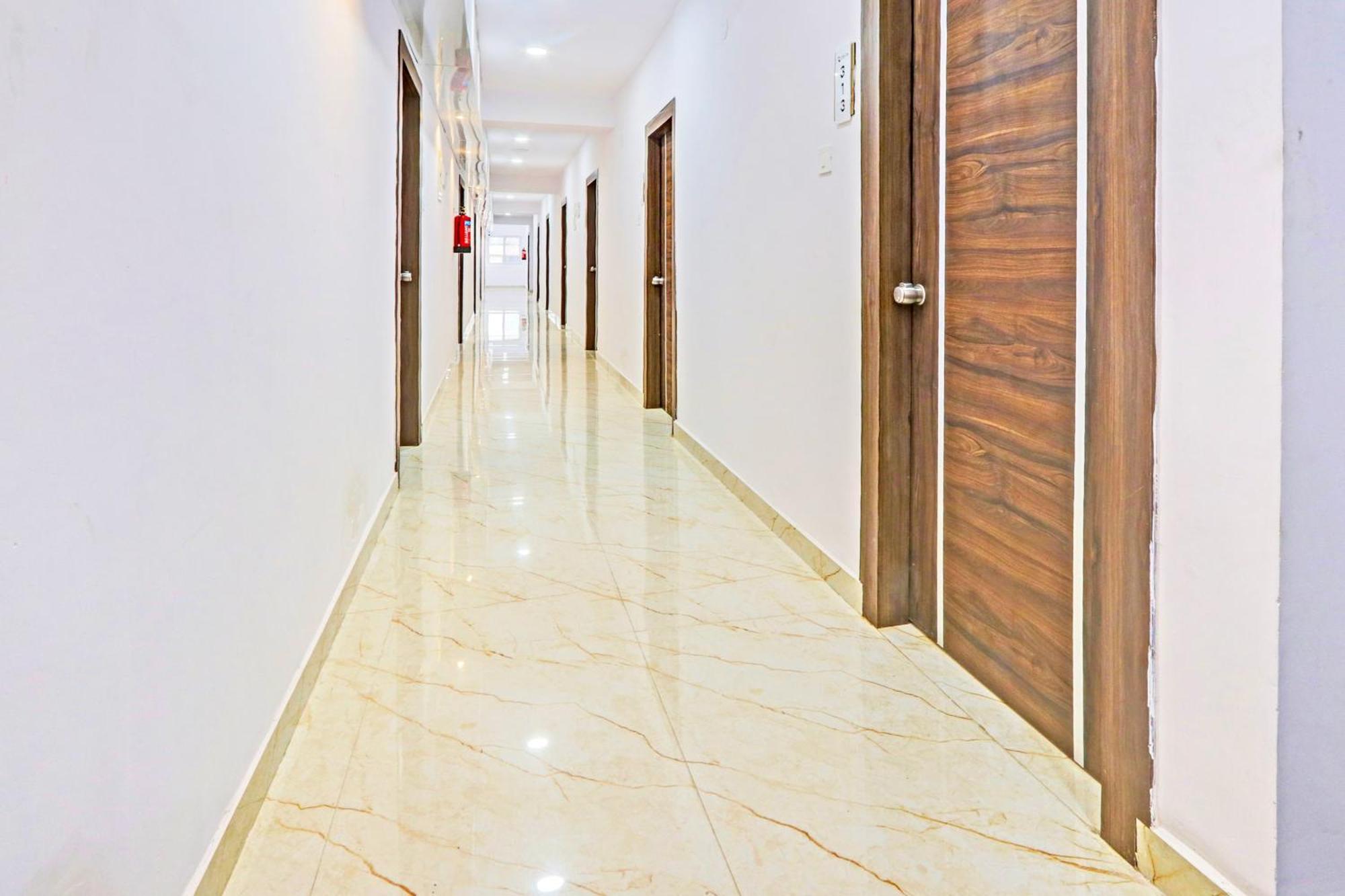 ホテル Super Townhouse Qualia Elite S R Nagar ハイデラバード エクステリア 写真